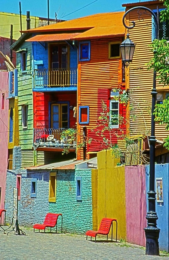 colourful-buildings-024