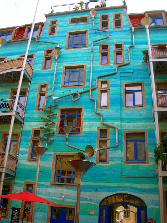 colourful-buildings-025
