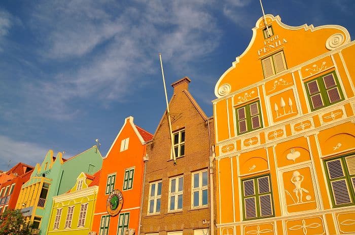 colourful-buildings-067