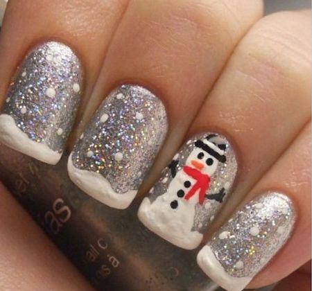 28 Festive Ways to Paint Your Nails These Holidays