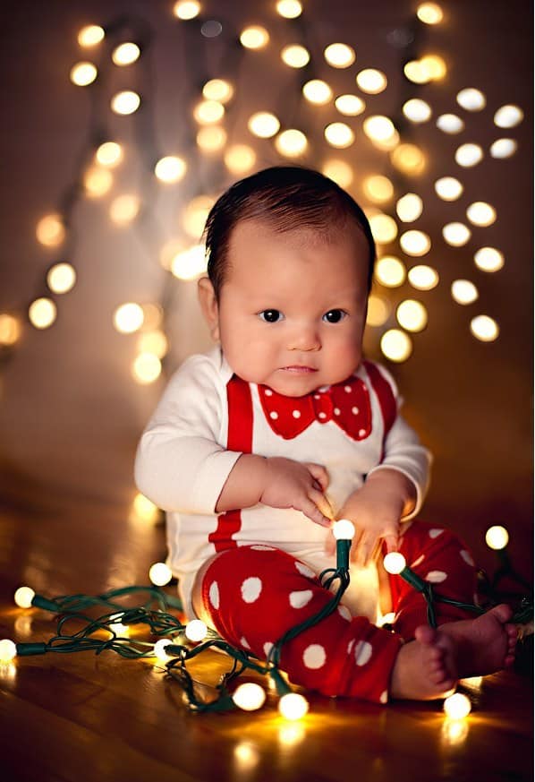 32 Adorable Photography of Babies Celebrating Christmas -DesignBump