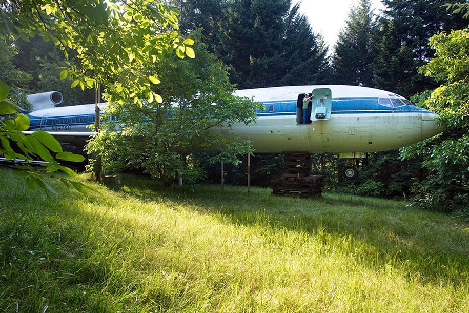 old-boeing-727-recycled-plane-home-bruce-campbell-15