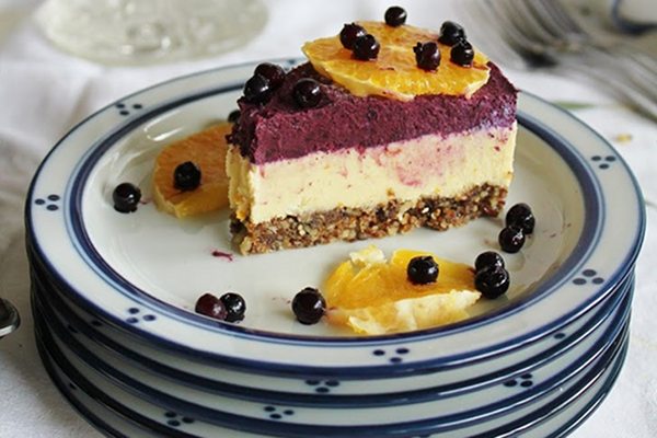 Recipe: Raw Orange and Blueberry Cheesecake