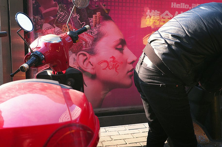 china-perfectly-timed-street-photography-tao-liu-2