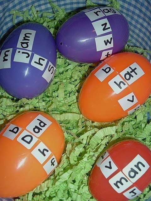 Craft word family eggs.