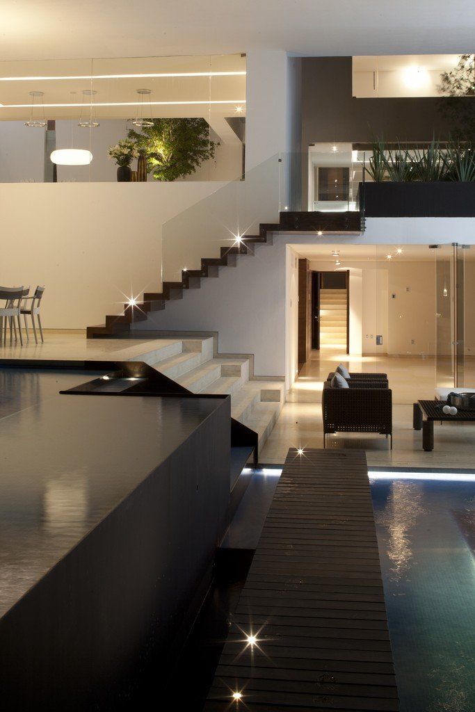 Cool Contemporary and Luxury house Designs UK