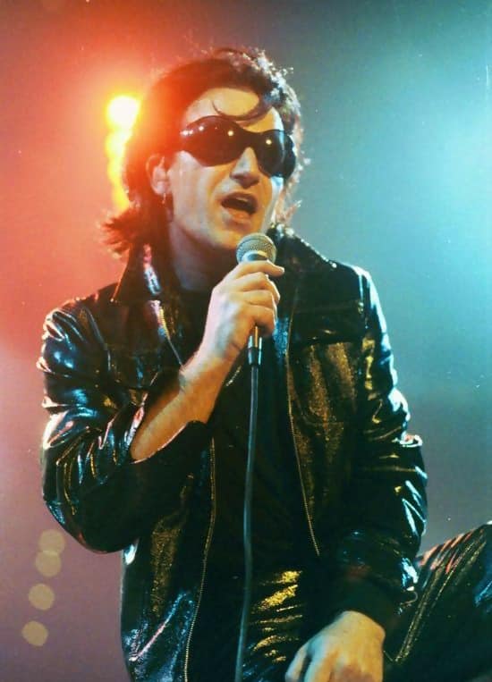 https://cdn.theimperfective.com/wp-content/uploads/2019/05/Bono_as_The_Fly_Cleveland_1992.jpg